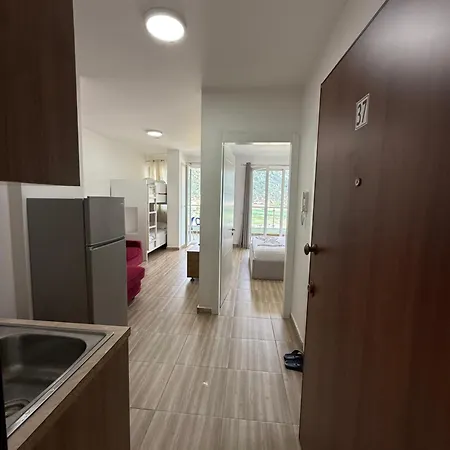 Shengjin Apartamento *